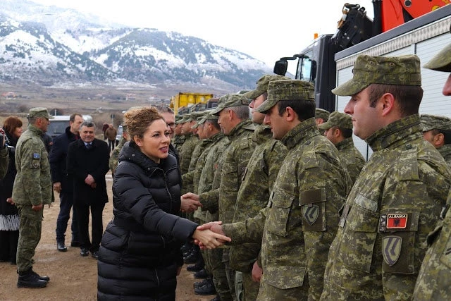 Ο Αλβανικός Στρατός εξοπλίζεται από τις ΗΠΑ- Η Τζάσκα μεταβαίνει στο Πεντάγωνο